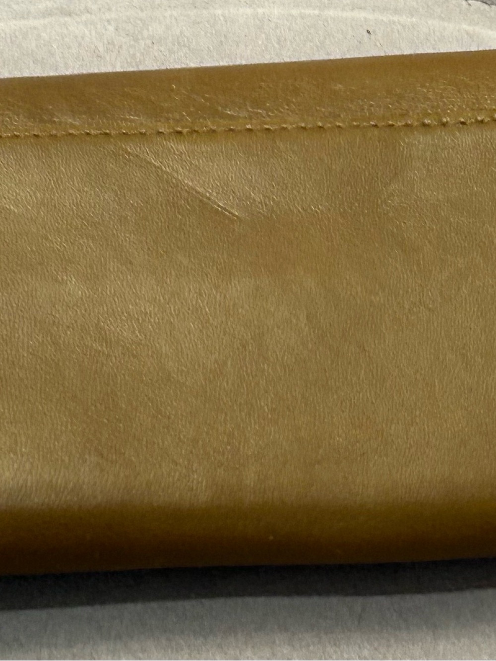 Burberry Tan Leather Snap Wallet with Branded Hardware - Picture 4 of 13